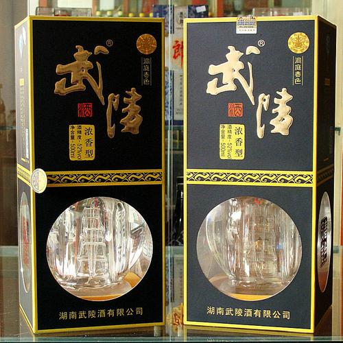 白酒系列-白酒系列價格/廠家/批發(fā)-湖南省岳陽市三鑫酒業(yè)